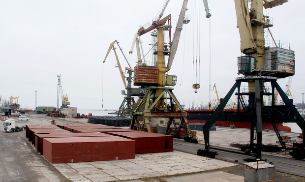 Уряд вирішив повернути державі Азовський судноремонтний завод