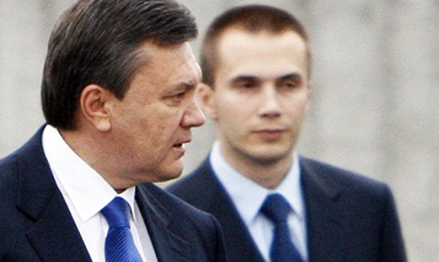 Син Януковича хоче, щоб Нацбанк компенсував його збитки