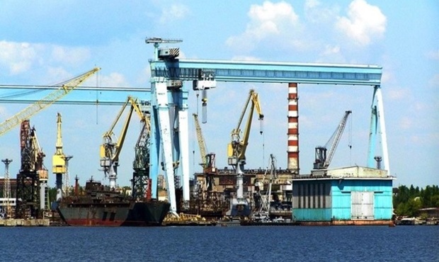 Миколаївський суднобудівний завод зупинився