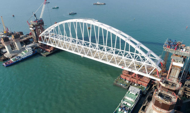 Омелян озвучив прямі й непрямі збитки від «Кримського мосту»