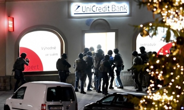 У Чехії банкрут захопив заручників у будівлі банку