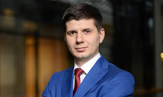 Суд визнав законними дії приватного виконавця Жаботинського, за які Мін’юст відібрав в нього посвідчення