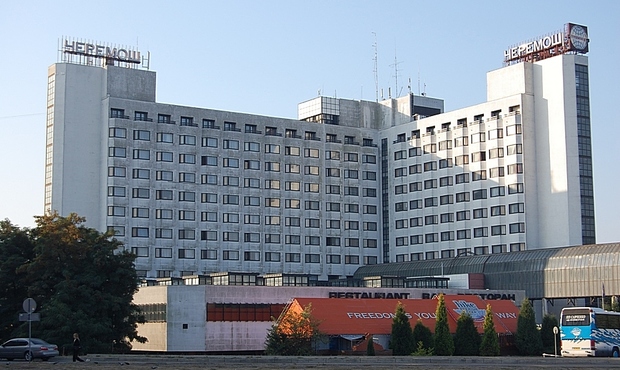 Збанкрутілий готель «Черемош» в Чернівцях купує пов'язана з компаніями Фірташа фірма