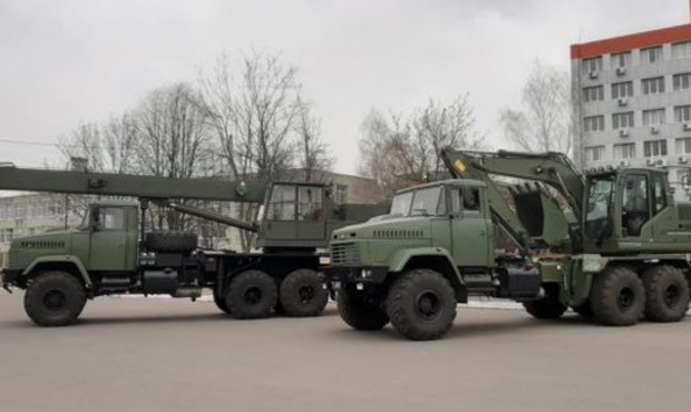 На Львівщині відновив роботу збанкрутілий завод автокранів