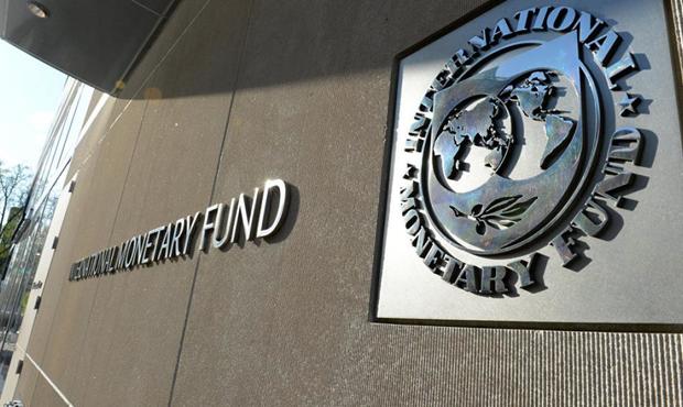 МВФ очікує від України наполегливості для повернення виведених з банків коштів – WSJ