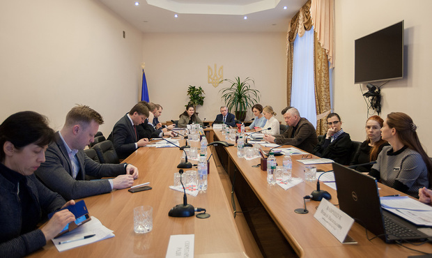 Рада з фінстабільності обговорила шляхи відновлення платоспроможності ФГВФО