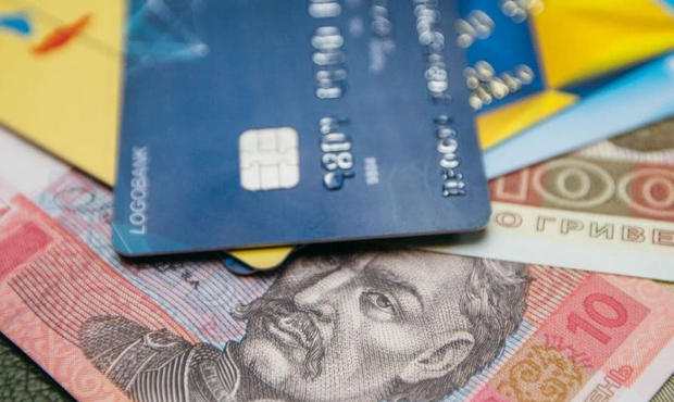 У гаманцях українців на 3,7% поменшало готівки