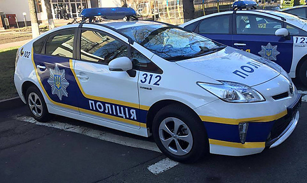 Поліцейські автомобілі застрахували у проблемній СК «Україна»