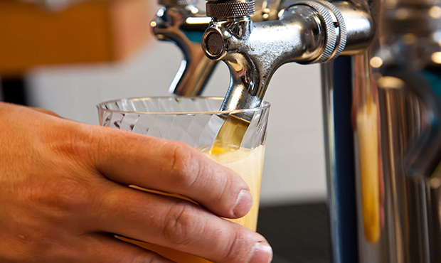 Мінфін: Змінивши закон про ліцензування виробників алкоголю, можна врятувати малі пивоварні від банкрутства