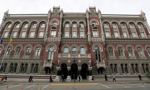 НБУ дав 2,2 мільярди рефінансування 10 банкам