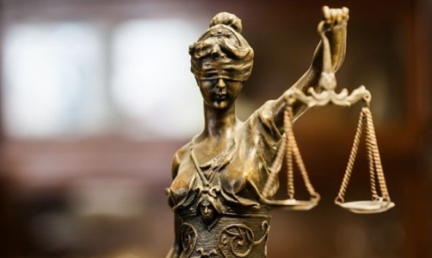 Протистояння між приватними виконавцями і Мін’юстом: Мін’юст готує позов