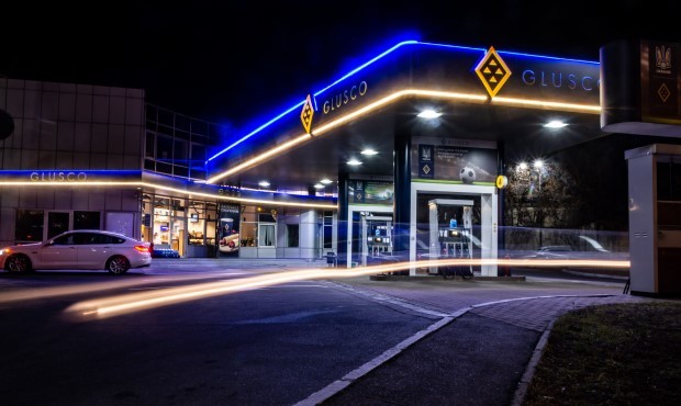 СБУ провела масштабні обшуки у мережі АЗС, яку пов'язують із Медведчуком