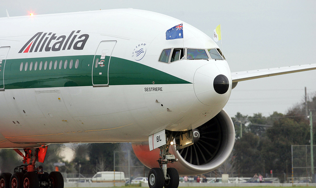 Найбільша італійська авіакомпанія припинила існування