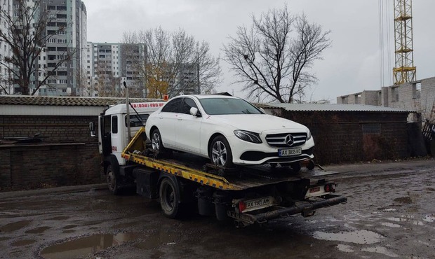В Україні вперше вилучили автомобіль у водія-боржника