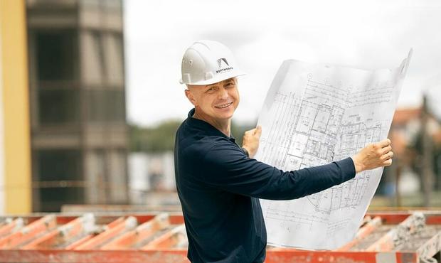 Розгляд справи про банкрутство директора "Вертикалі" Олега Лєпєніна перенесли