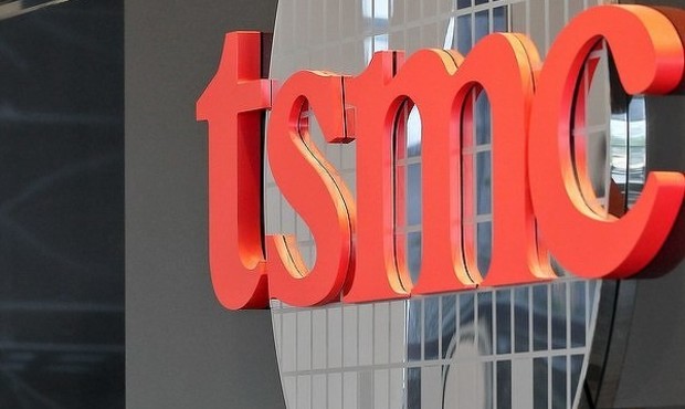 Світові виробники чипів зупиняють поставки у РФ