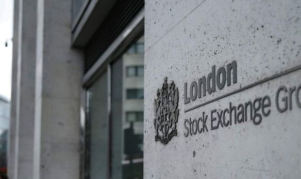 "Непридатні для інвестицій": Лондон зупиняє торги російських компаній, їх виключають з індексів