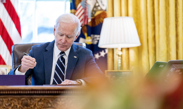 Байден разом із G7 та ЄС хочуть забрати в РФ торговельні привілеї