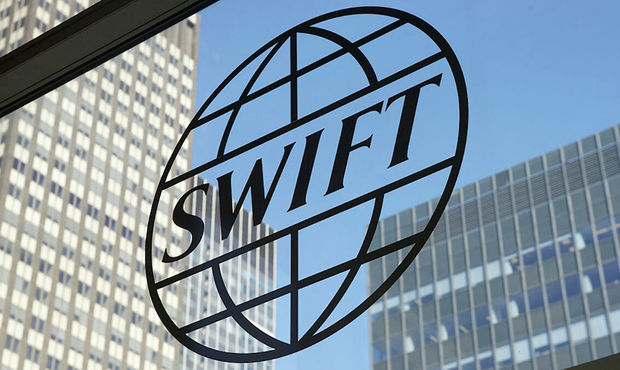 Не відключений від SWIFT російський банк продовжує фінансувати війну проти України – розвідка