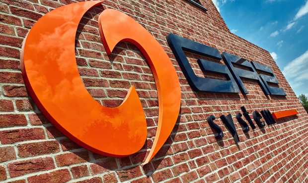 Польський оператор Gaz System передав Оператору ГТС України генератори і комп'ютерну техніку