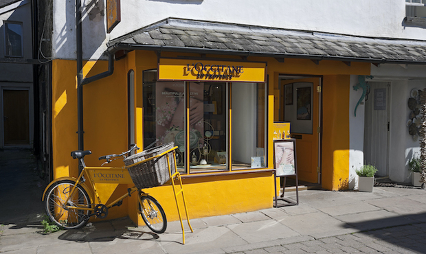 Косметична мережа L’Occitane зачиняє свої російські магазини та сайт