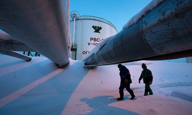 Світові нафтотрейдери скоротять закупівлю російської нафти з травня – медіа