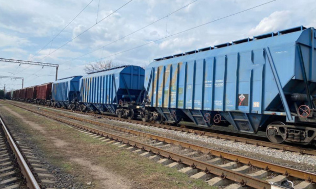 Прокуратура заарештувала 645 вагонів родини міністра оборони часів Януковича