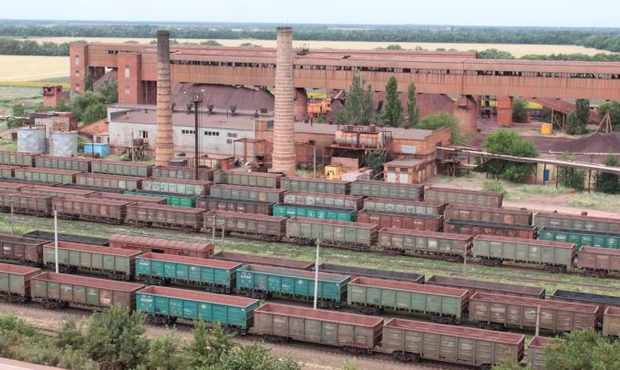 Окупанти викрали з території залізорудного комбінату на Запоріжжі вагони з рудою