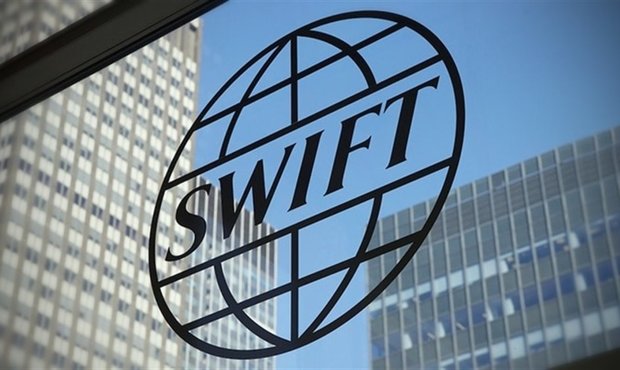 ЄС у рамках шостого пакету санкцій відключає від SWIFT ще три російські банки