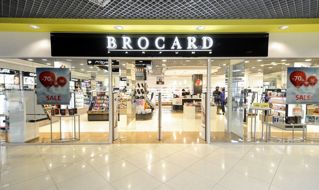 Суд арештував корпоративні права на мережу магазинів парфумерії Brocard