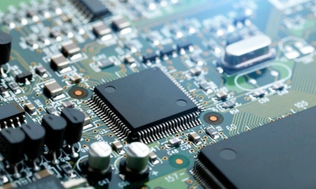 США обмежили продаж високотехнологічних чіпів в Китай та РФ