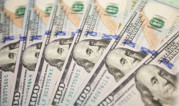 Нацбанк за останній тиждень на міжбанку продав майже 528 мільйонів доларів