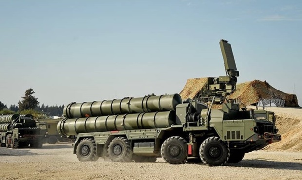 Експорт зброї з РФ до Індії зупинився через побоювання щодо санкцій