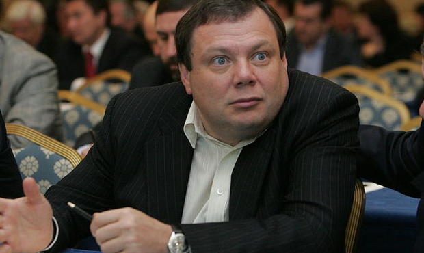 Олігарх Фрідман отримав підозру через фінансування агресії РФ в Україні