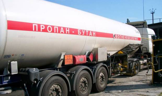 Росія відновила експорт пропану та бутану з кримського порту Керч