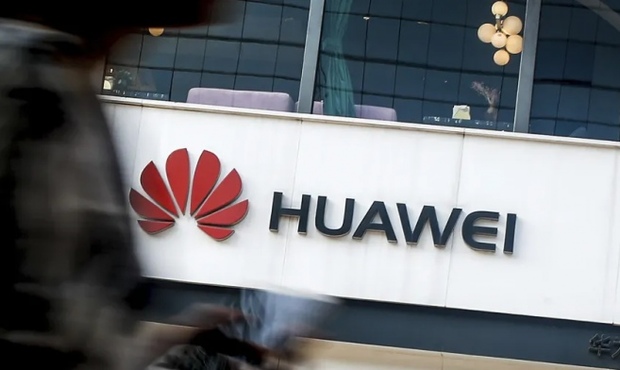 Huawei продовжує працювати і наймати співробітників у Росії