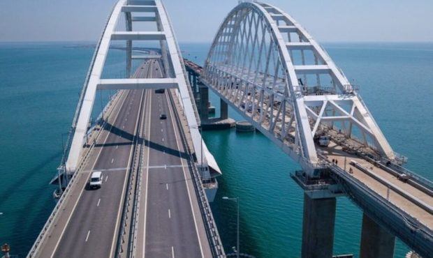 Нідерланди оштрафували компанії, які допомагали РФ будувати Кримський міст