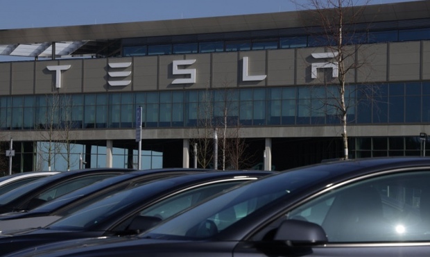 Tesla втратила місце в десятці найдорожчих компаній у США за капіталізацією