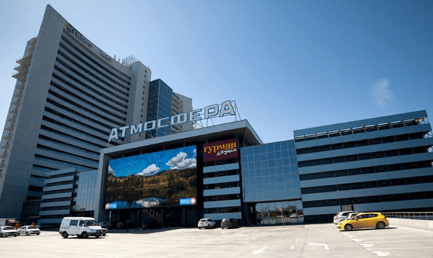 Ощадбанк виставляє на аукціон готель Ramada Encore та ТРЦ "Атмосфера"