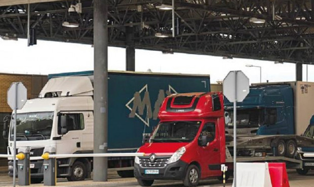 Україна і Чорногорія погодили "транспортний безвіз" для вантажних перевезень