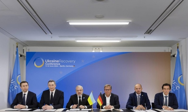 Україна уклала низку угод про співпрацю з фінансовими установами та енергетичними компаніями