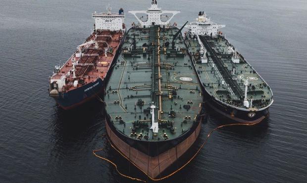 Росія знайшла схему для обходу санкцій на свої танкери для продажу газу