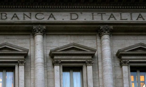 Через банкрутство низки банків італійська опозиція хоче відставки уряду