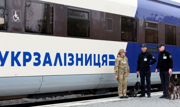Прокуратура не змогла відсудити 5 мільйонів у фірми, яка займалась благоустроєм "Укрзалізниці"