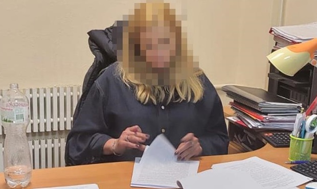 На Харківщині викрили посадовицю податкової, яка вимагала хабарі у підприємців