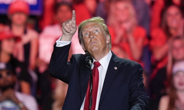 Трамп оголосив про інвестиції приватного сектора в штучний інтелект на пів трильйона доларів