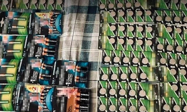 БЕБ знайшло масштабне підпільне виробництво батарейок відомого бренду