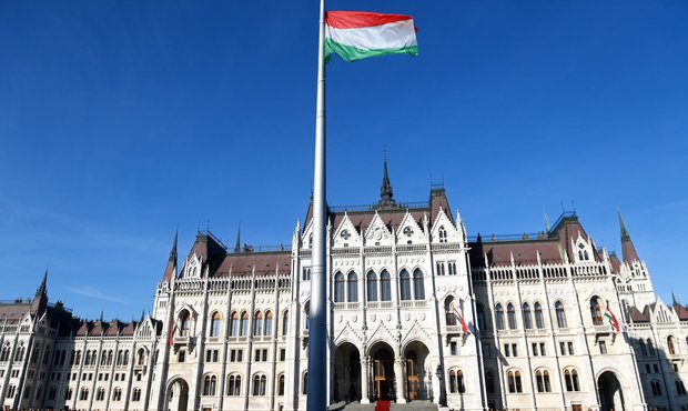Угорщина обмежить прибуток для бізнесу в надії стримати зростання цін на продукти