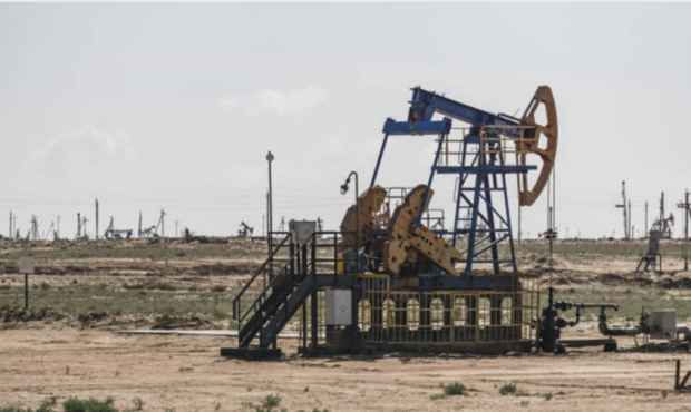 Казахстан збільшив видобуток нафти до рекорду в лютому