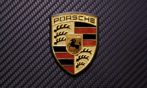 Автомобільний холдинг Porsche SE може повернутись до оборонного бізнесу